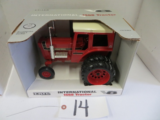 Ertl  IH 1568 V8 1994 4th in series of 4 Limited Edition