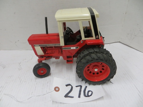 Ertl	IH 1586