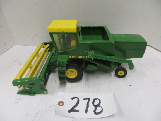 Ertl	JD combine	1/25 scale