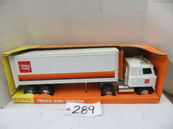Ertl	Truck & trailer "Wilson Foods"