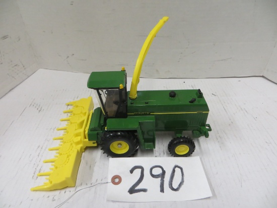 Ertl	JD 6850 forage harvester w/rooter head