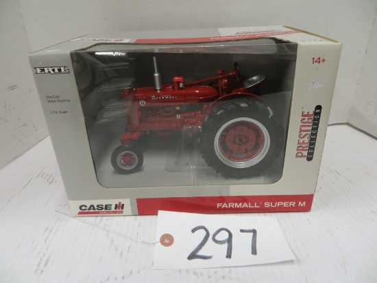 Ertl	Farmall Super M Prestige Collection