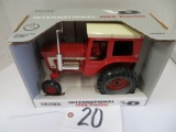 Ertl   IH 1568 V8 1994 3rd in series of 4 Limited Edition
