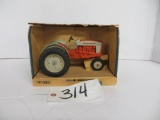 Ertl	Ford 981 Select-o-Speed