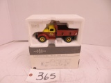 1st Gear	IH KB-10 Dump Truck Bonanza Concrete 	1/34 scale