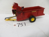 Loyd custom	Schuler Silage wagon or Feed wagon