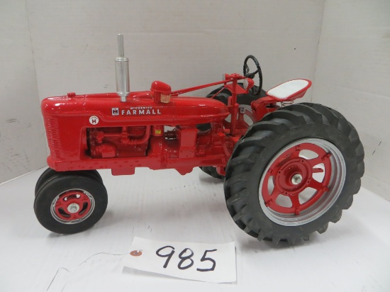 Scale Models	Farmall Super H 	1/8 Scale