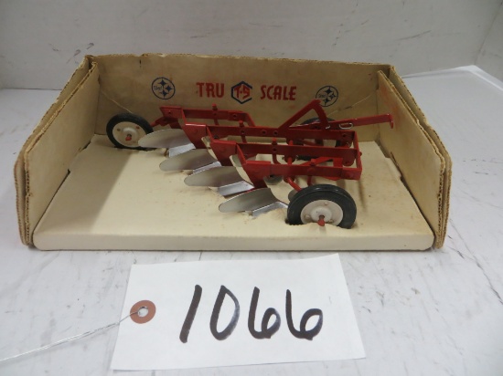 Tru Scale	418 4 bottom plow