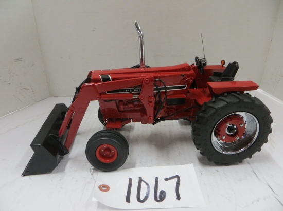 International 1066 no cab w/loader custom