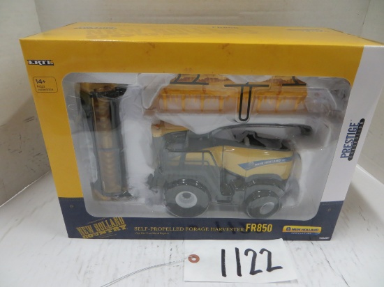 Ertl	New Holland Self- Propelled Forage Harvester Prestige Collection