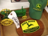 Scale Model	JD C tractor w/JD picture