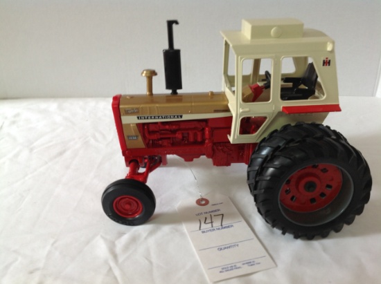 International 1456 Gold Demonstrator