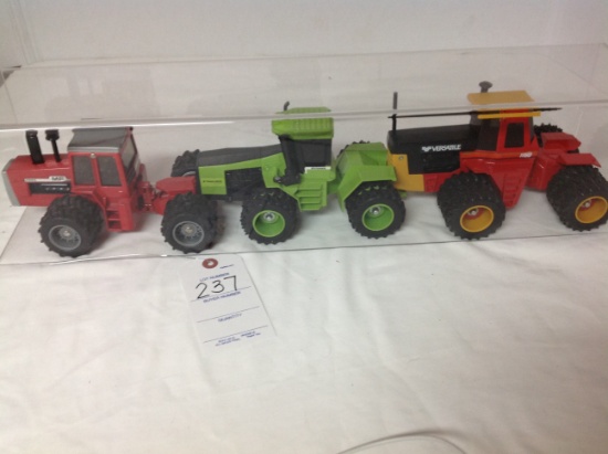 MF 4900, Panther Steiger, Versatile 1150   1/32 Scale