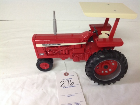 IH 756  Farm Show 1996