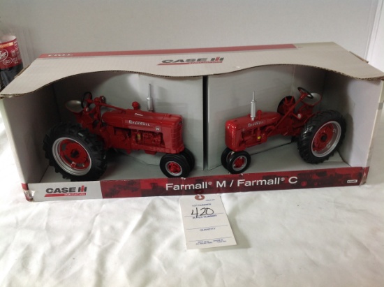 Farmall M & Farmall C   Ertl