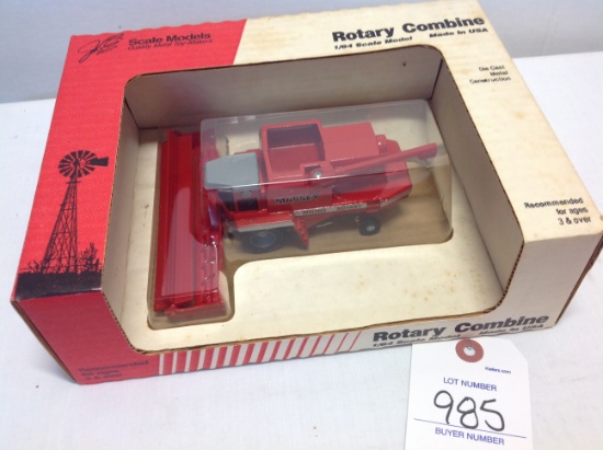 Massey 8590 Rotary Combine   1/64 scale