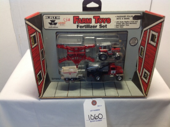 MF Farm Toys Fertilizer Set nice  1/64 Sclale