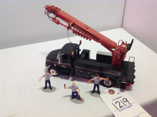 Utility truck w/men