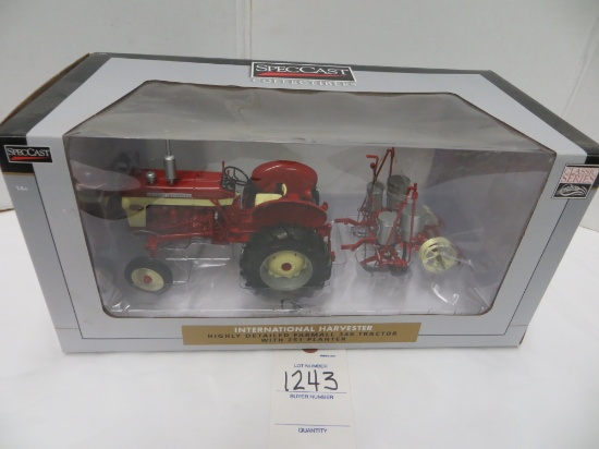 IH Farmall 340 w/ 251 planter, Highly Detailed   Spec Cast