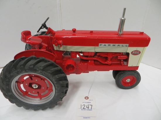 Farmall 460  1/8 Scale w/box  Scale Model  Farm Progress Show 2004