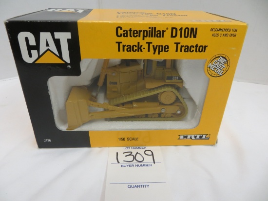 Caterpillar D10N Track Type   1/50 Scale