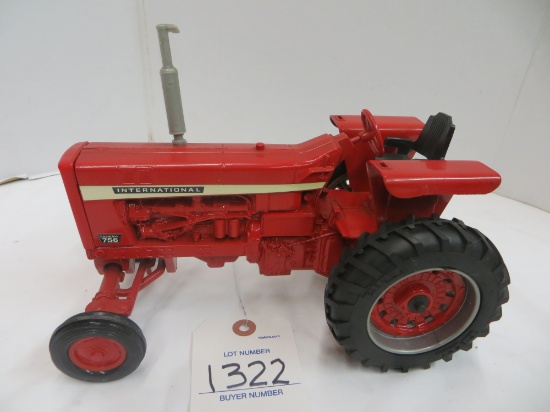 IH 756 tractor nice condition