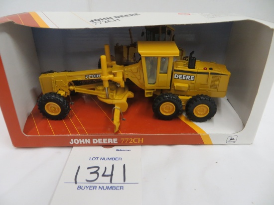 JD 772CH grader  1/50 Scale