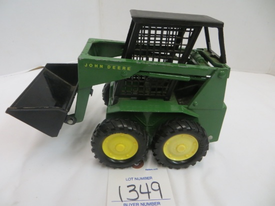 John Deere Skid loader