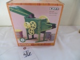 Ertl JD Antique Corn Sheller 1:8
