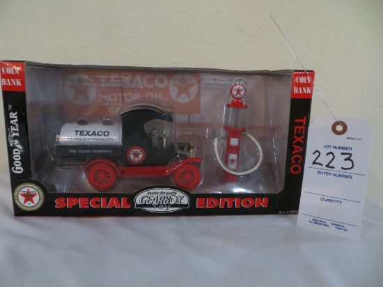Gearbox Special Edition Texaco Coin Bank 1912 Ford Model T Oil Tanker