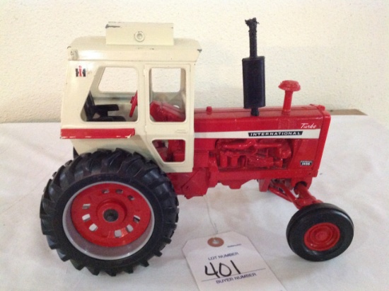 International Farmall 1456 - played with condition