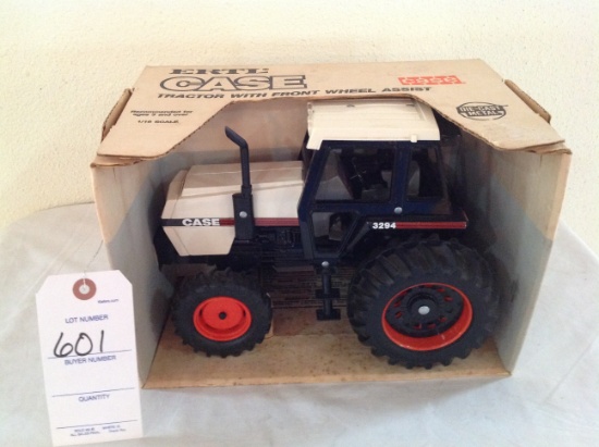 Ertl Case 3294 Tractor with Front Wheel Assist