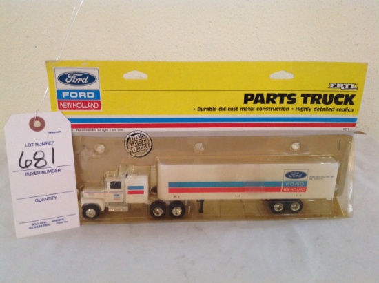 Ertl Ford New Holland Cab and Trailer