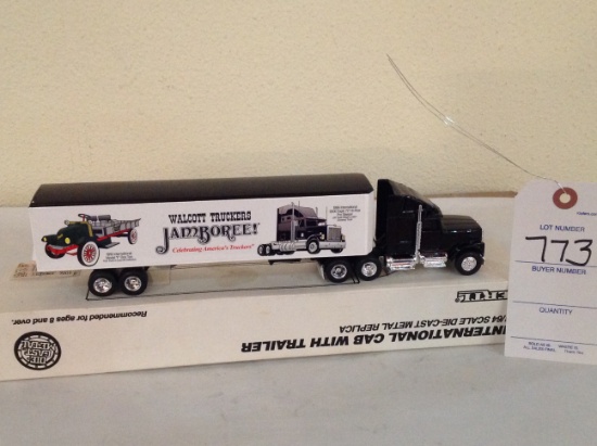 Ertl International Cab with trailer 1996 Walcott Truckers Jamboree