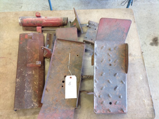 300/350 Utility Steps and Muffler Guard and Heat shield