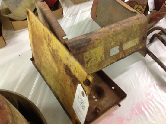 504 606 battery tray-complete