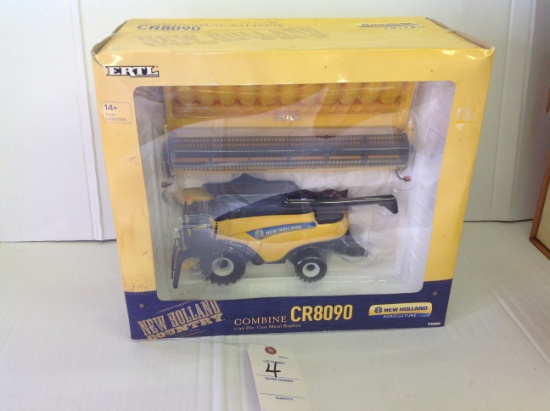 Ertl New Holland CR8090 Combine w/heads, 1/32 scale