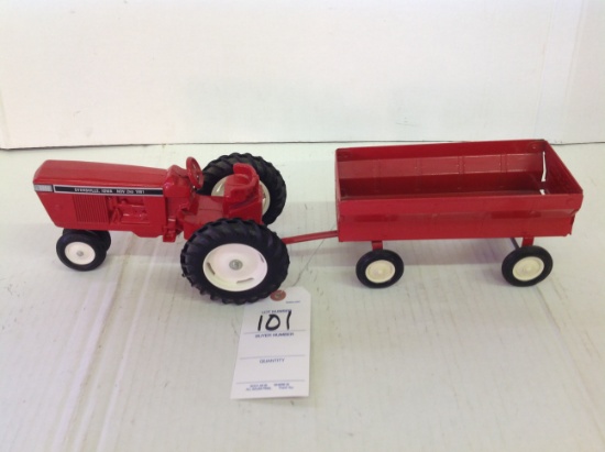 1991 IH tractor and flare wagon
