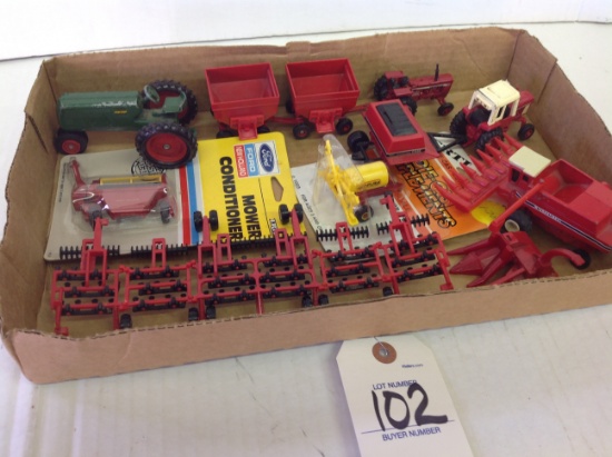 misc. 1/64 items combines, tractors, wagons