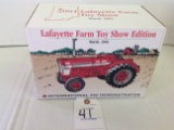 Ertl, IH 560 Demonstrator  2001 Lafayette Far Show