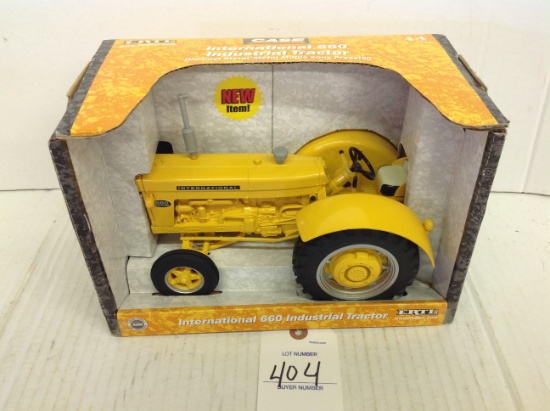 International 660 Industrial Tractor