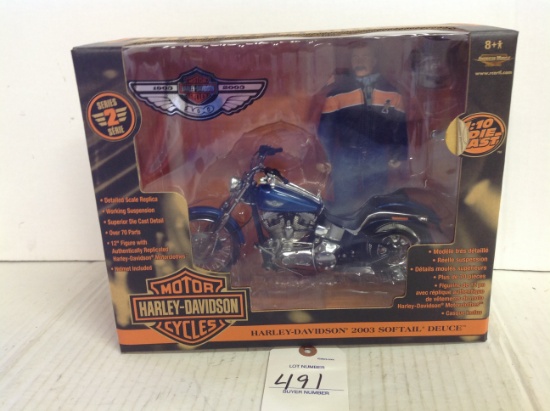 Harley Davidson 2003 Softail Deuce 1/10 Scale