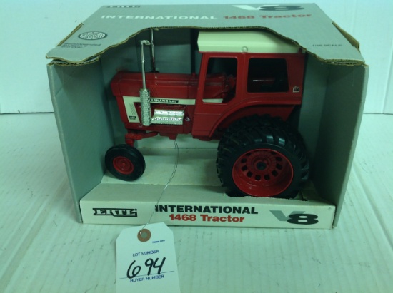 International 1468 Tractor
