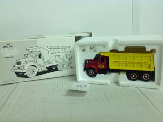 First Gear 1960 Model B-61 Mack Dump Truck "Bard Concrete"