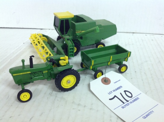 John Deere Combine with Grain Head and John Deere Tractor with Barge box 1/