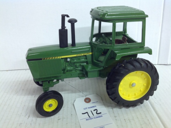 John Deere 44 series Tractor
