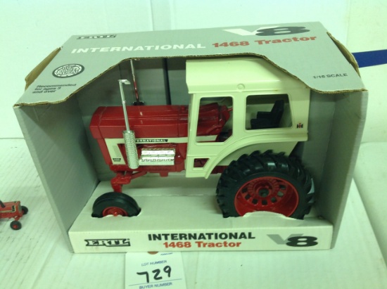 International 1468 Tractor
