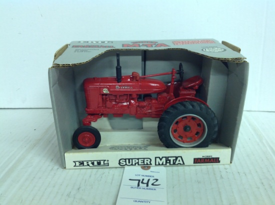 McCormick Deering Farmall Super M-TA Special Edition