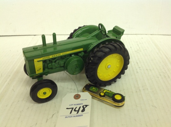 John Deere 820 Tractor and 830 pocket Knife