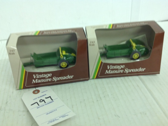 2 Vintage Manure Spreader 1/43